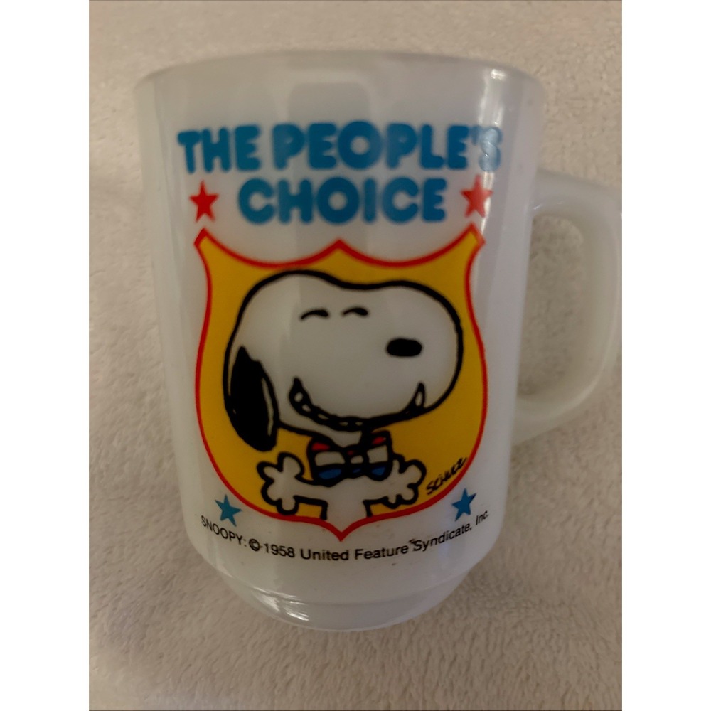 VTG Peanuts Collectible Mug Snoopy People's Choice Anchor Hocking Mlk Glass MINT